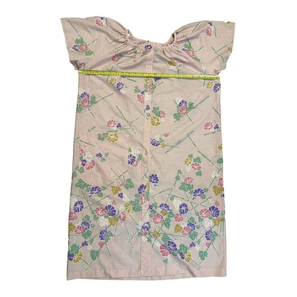 Vntg USA Housecoat Gown Floral Pearl Snap Grandma Cottage Pink Granny Mumu Retro